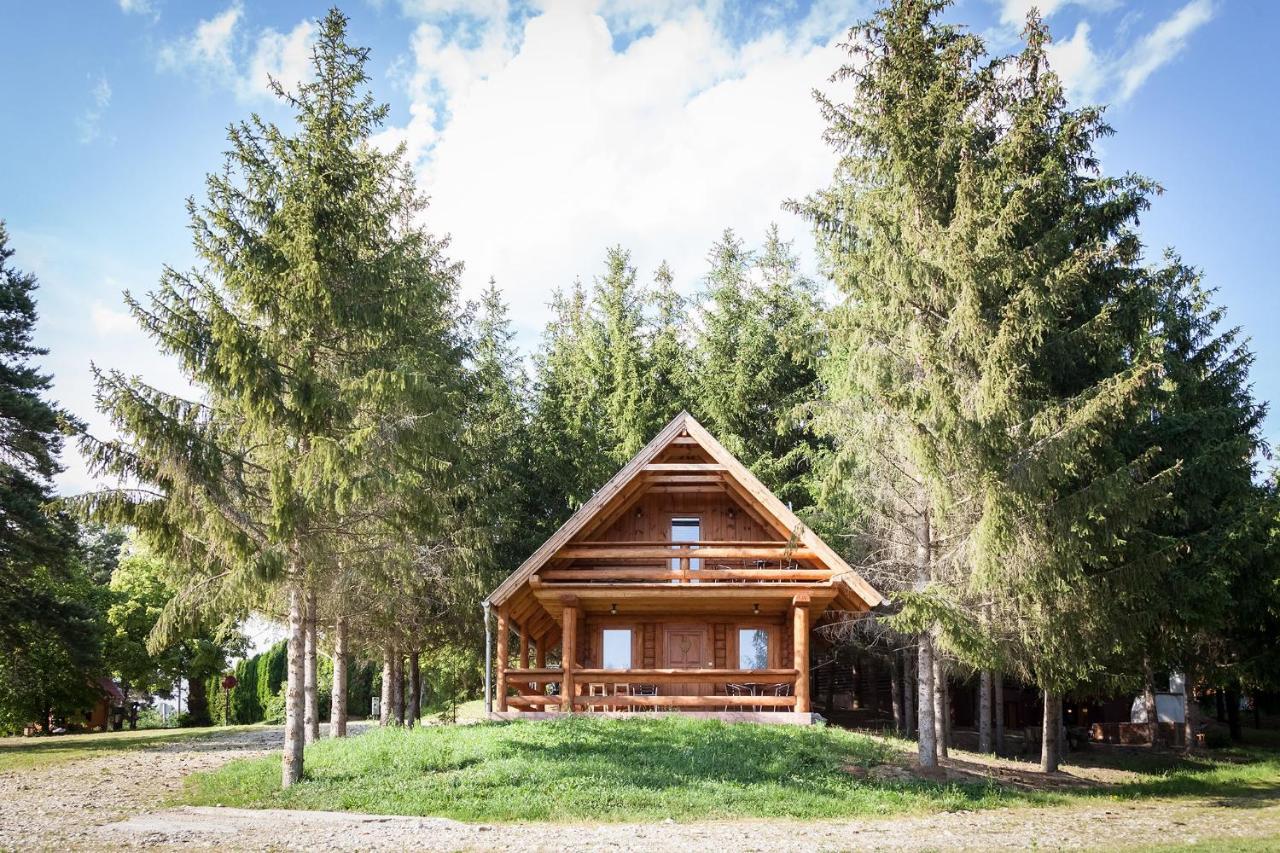 Vila Manka Kisroenkhaz Ispánk Exteriér fotografie