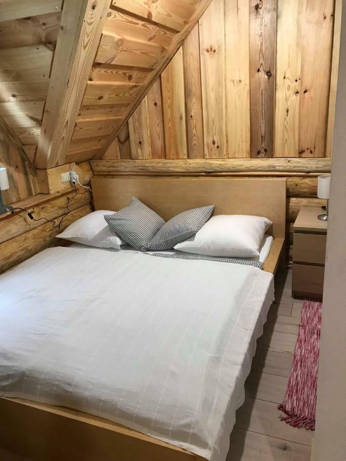 Vila Manka Kisroenkhaz Ispánk Exteriér fotografie